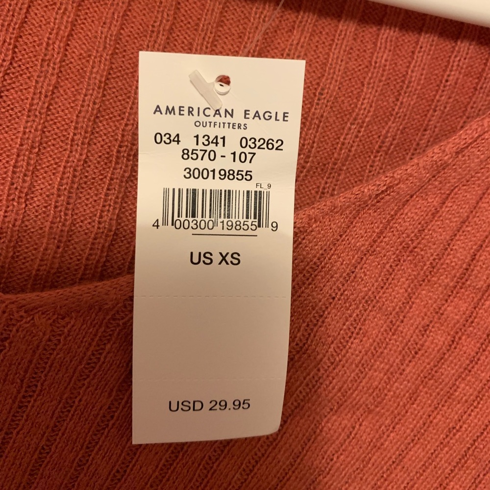 American Eagle CROPPED V-NECK PULLOVER SWEATER - Picture 2 of 7